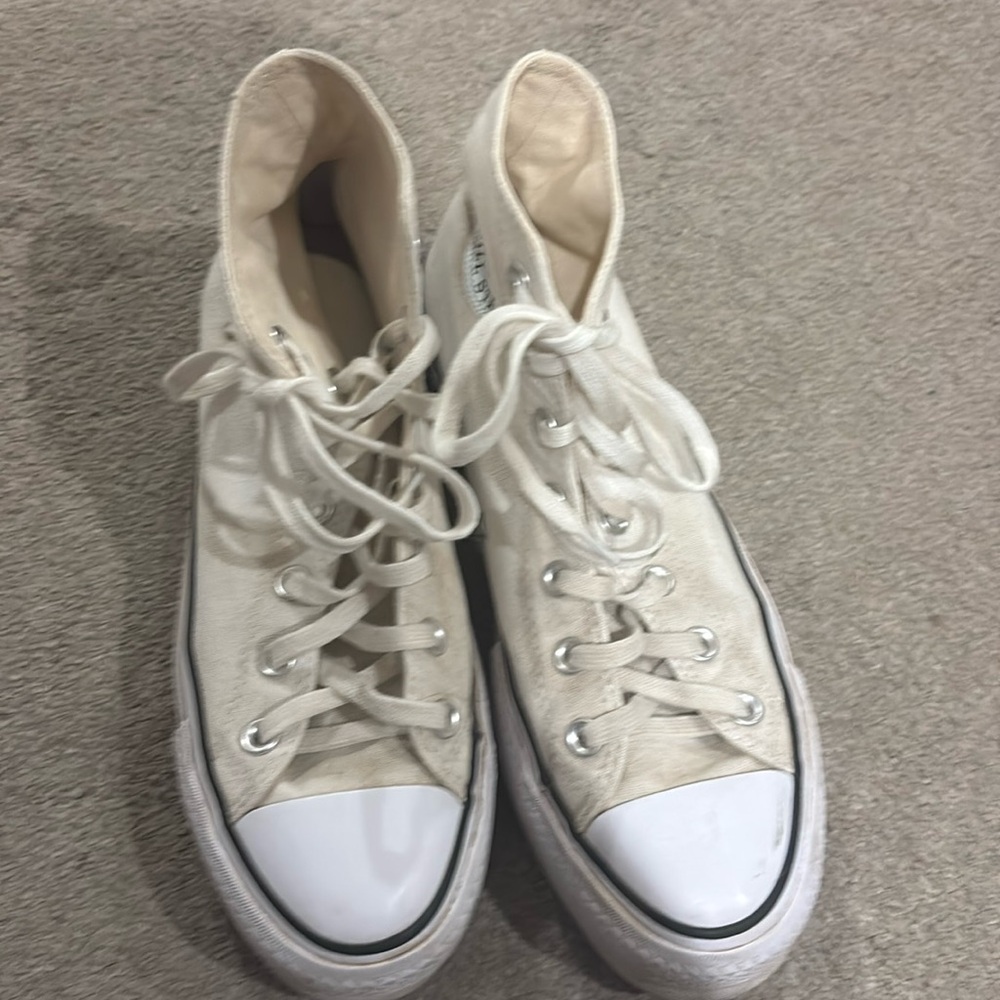 Women’s converse